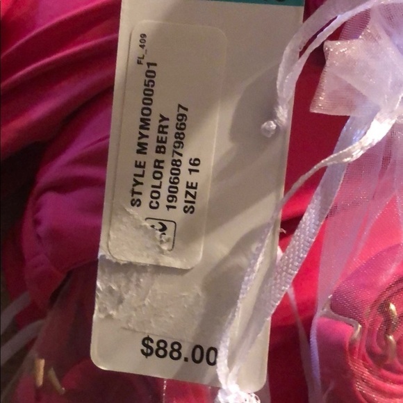 ANNE Cole Twist Front Shirred One Piece Swimsuit - Picture 5 of 5